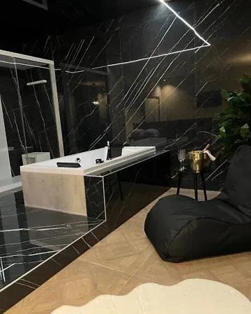 Hotel Motel Top Hotell 4*